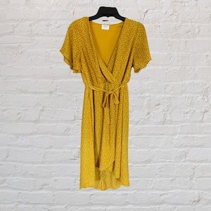 Yellow dress